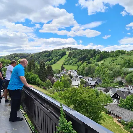 아파트 Panoramablick Schwalefeld 빌링겐